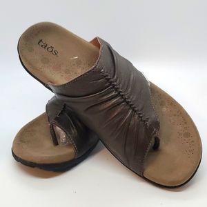 Taos slip on sandals size 9